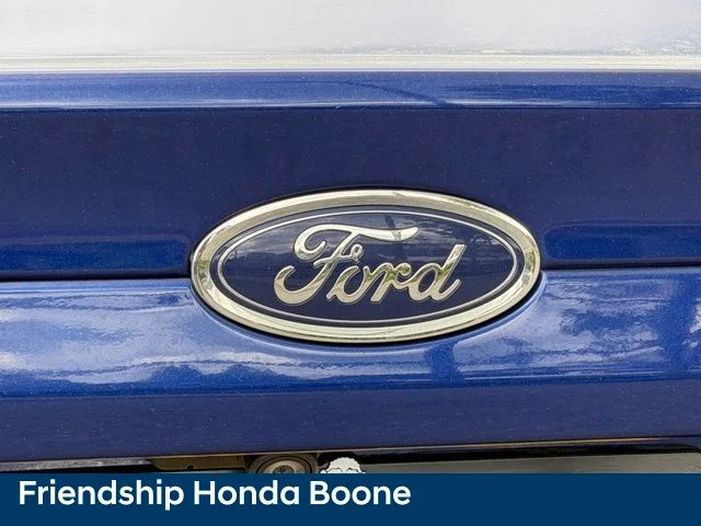 Used 2016 Blue Ford SE image 10