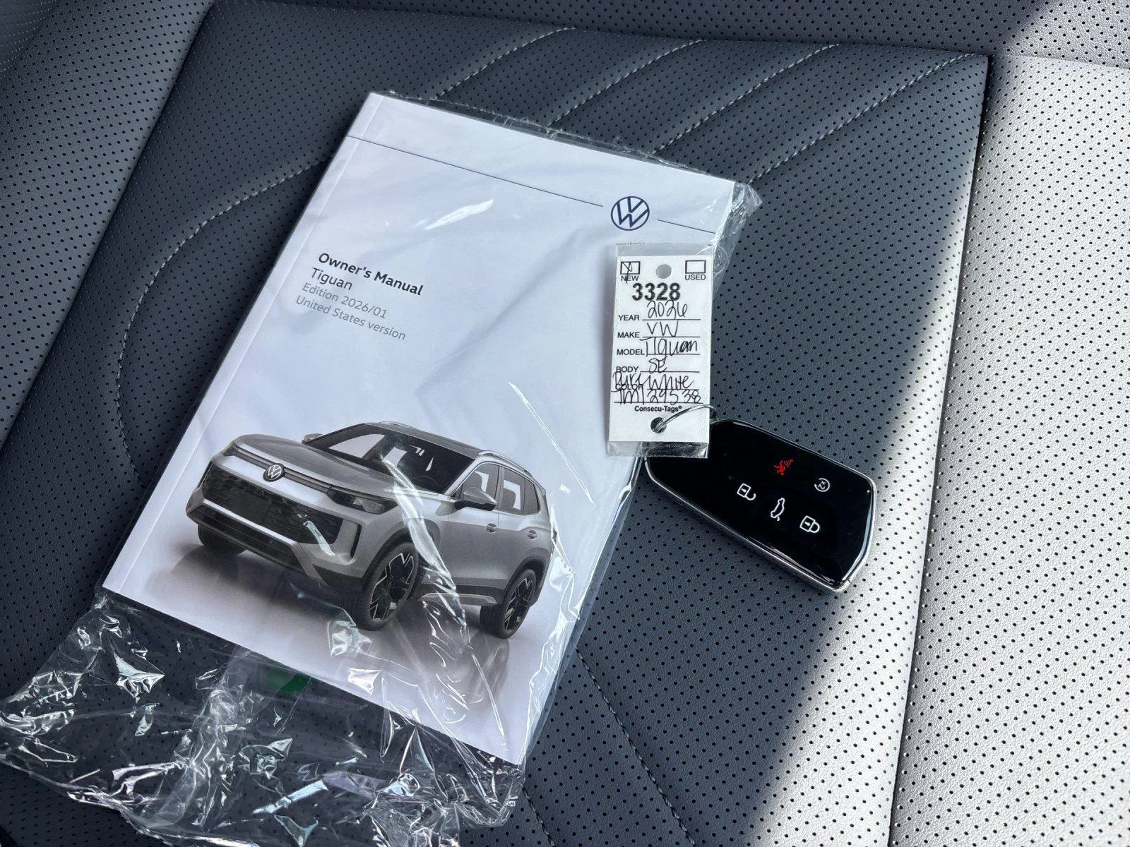 New 2026 pure white Volkswagen SE image 41