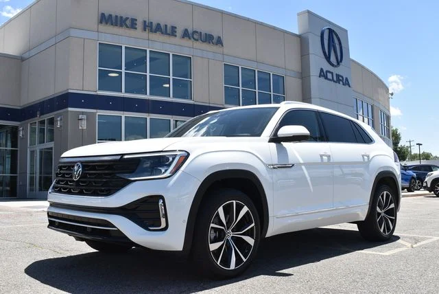 2024 Volkswagen Atlas Cross Sport 2.0T SEL Premium R-Line 4MOTION's photo