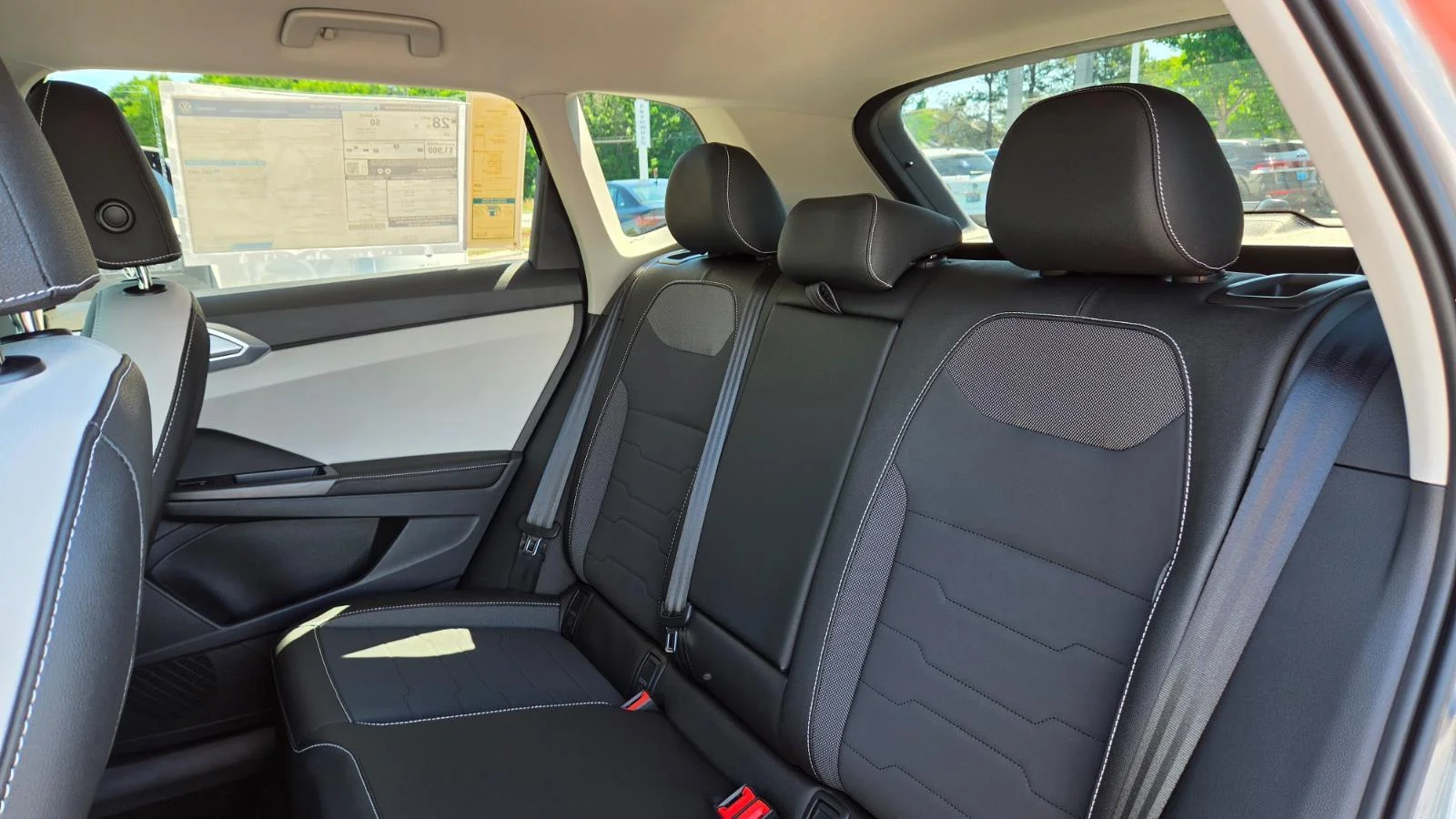 2025 Volkswagen Taos SE - Photo 45