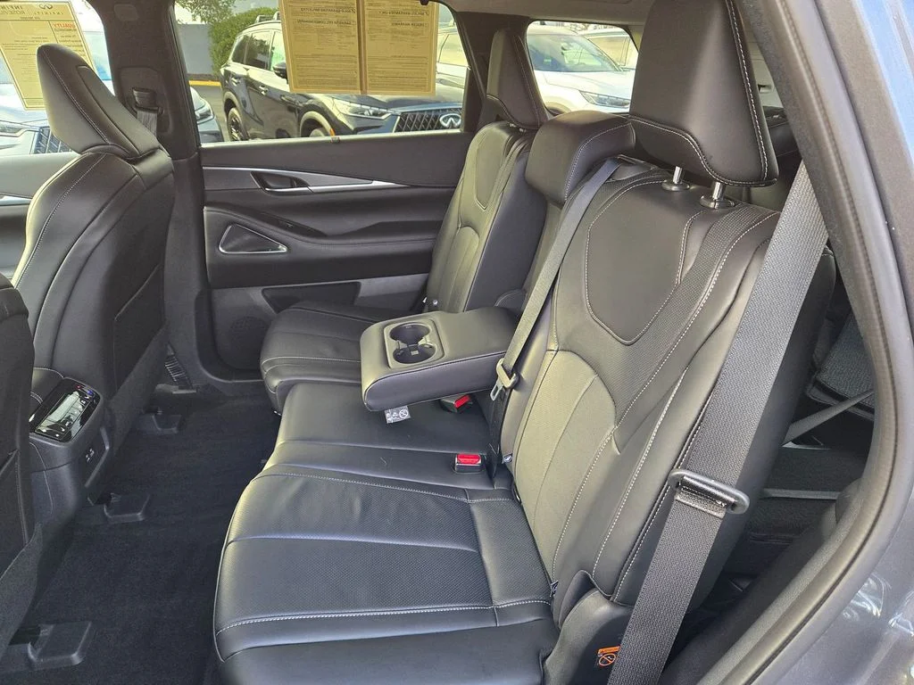 2025 INFINITI QX60 LUXE - Photo 10