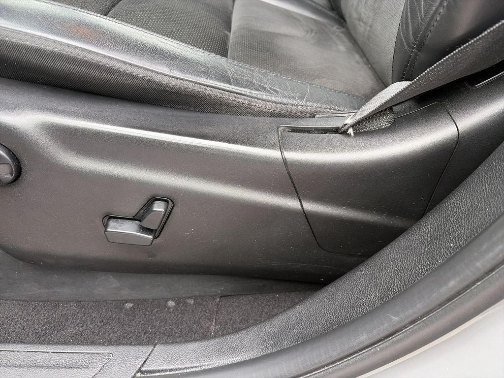 Used 2019 Sting Gray Clearcoat Jeep Altitude image 13