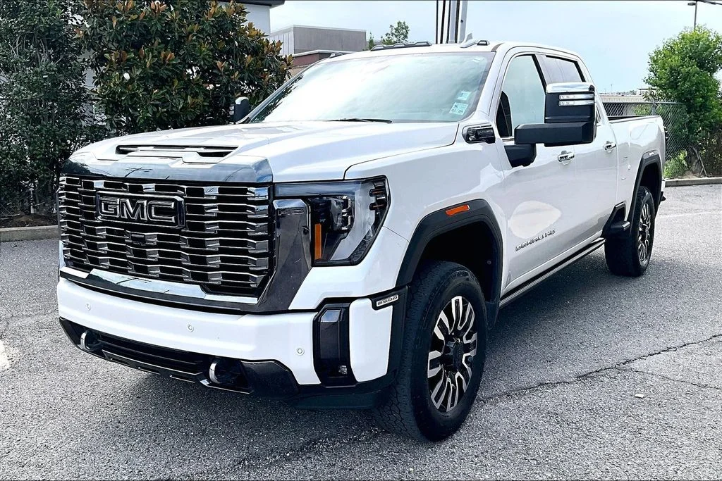 2024 GMC Sierra 4WD Crew Cab Long Box Denali Ultimate's photo