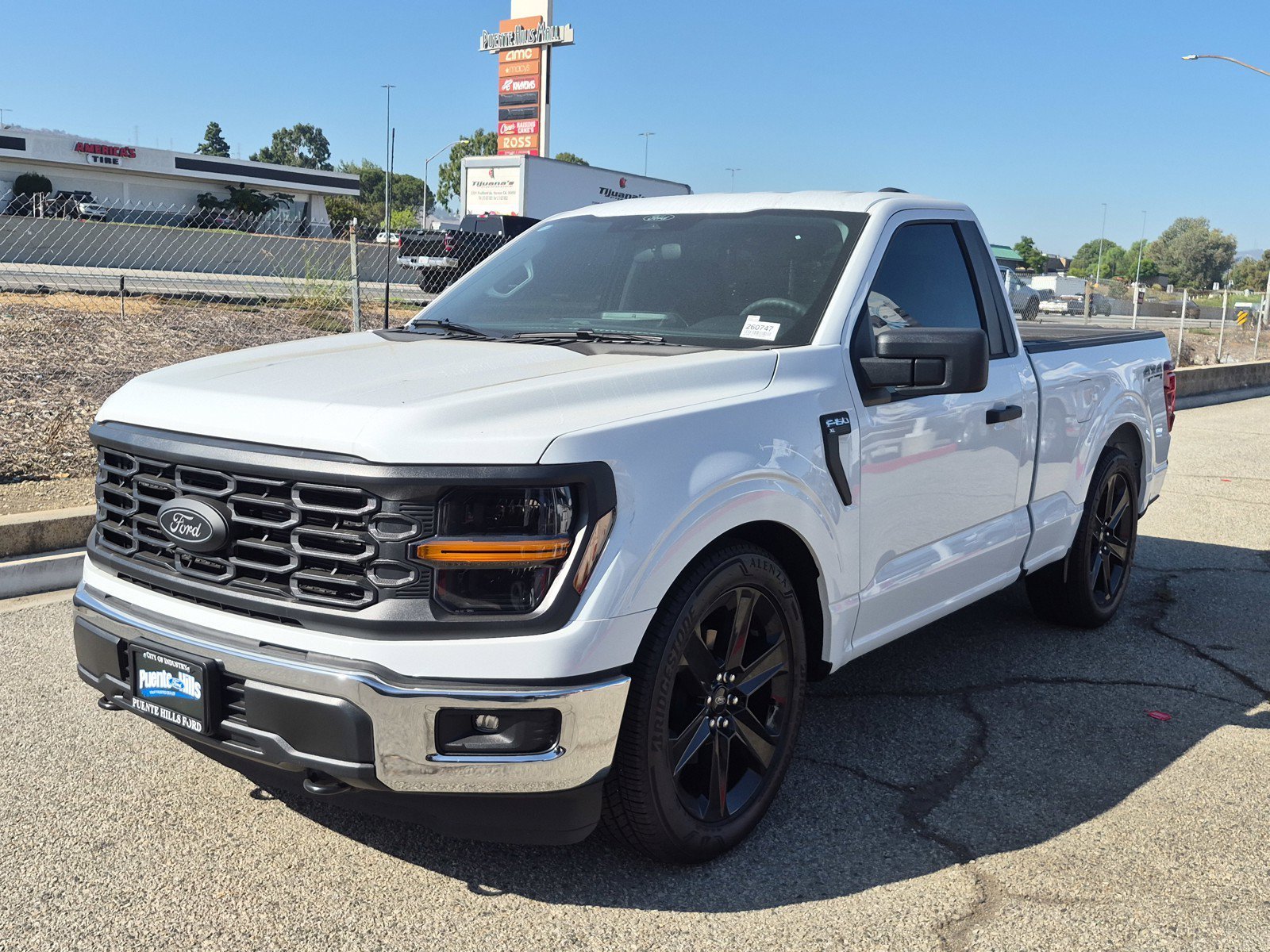 New 2026 Oxford White Ford XL image 3