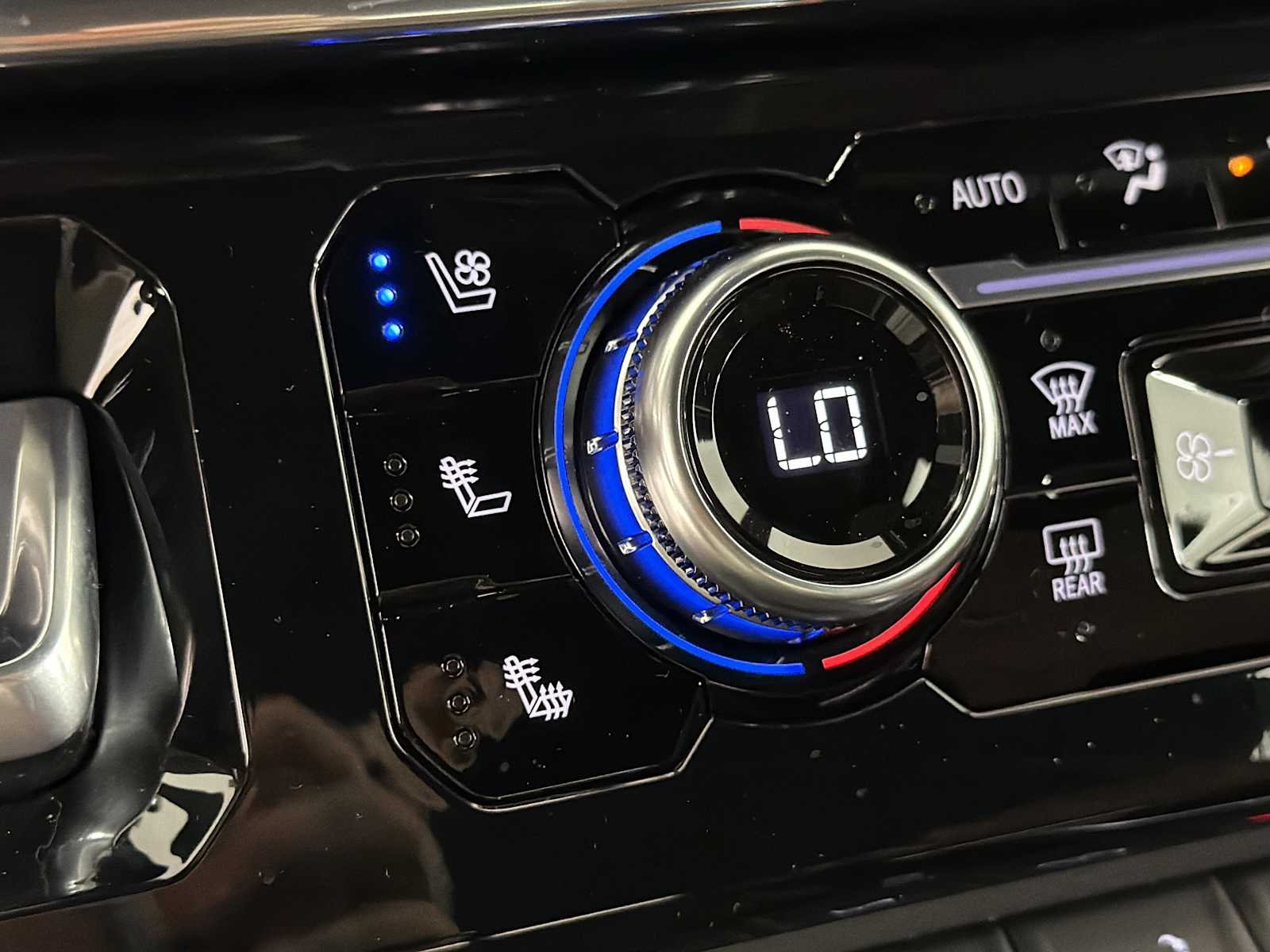2026 GMC Sierra 2500HD Denali Ultimate - Photo 30