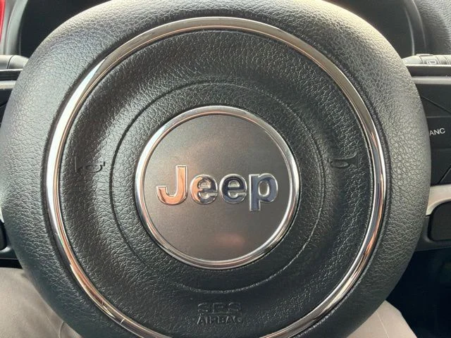 Used 2021 Teal Jeep Trailhawk image 21