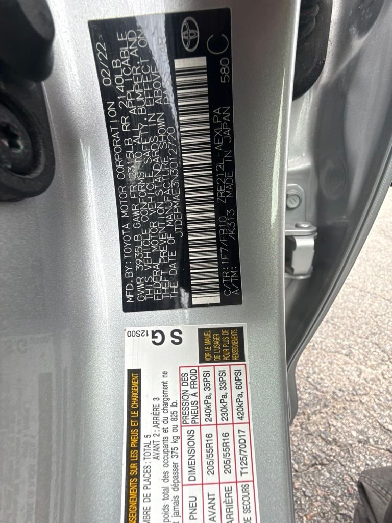Used 2022 Silver Toyota LE image 14