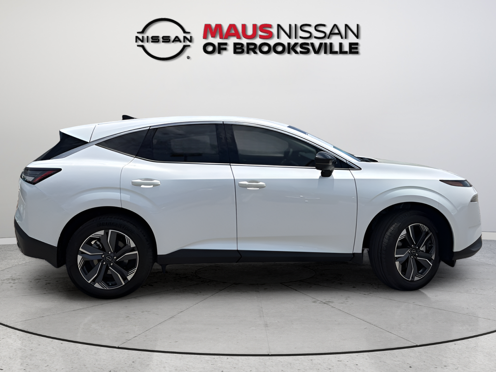 New 2026 White Nissan SL image 9