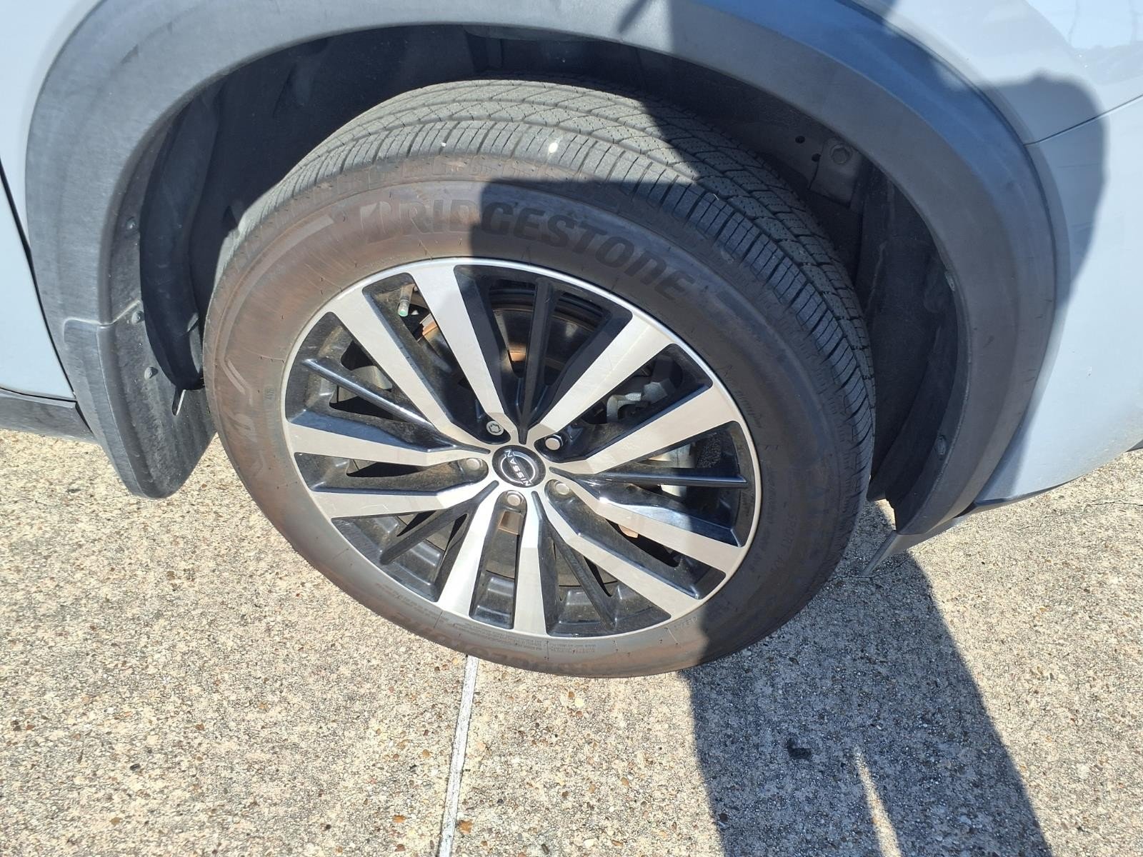 2023 Nissan Pathfinder Platinum  at Robbins Nissan