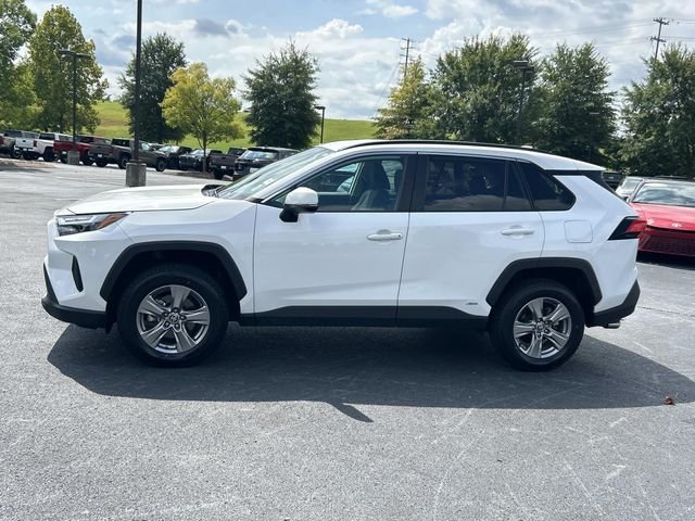 Used 2025 White Toyota XLE image 7