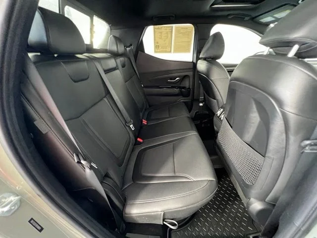 Used 2024 Green Hyundai Limited image 36