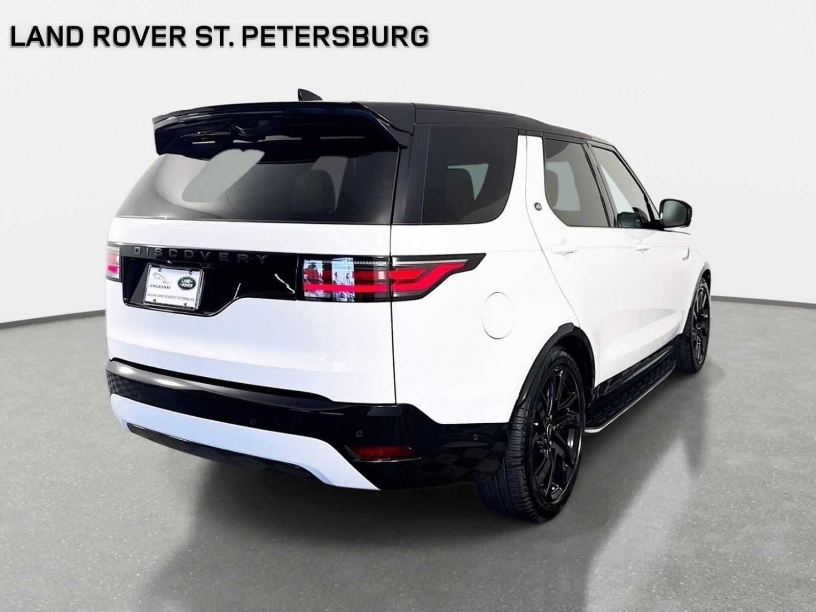 Used 2025 Fuji White Land Rover Dynamic SE image 5