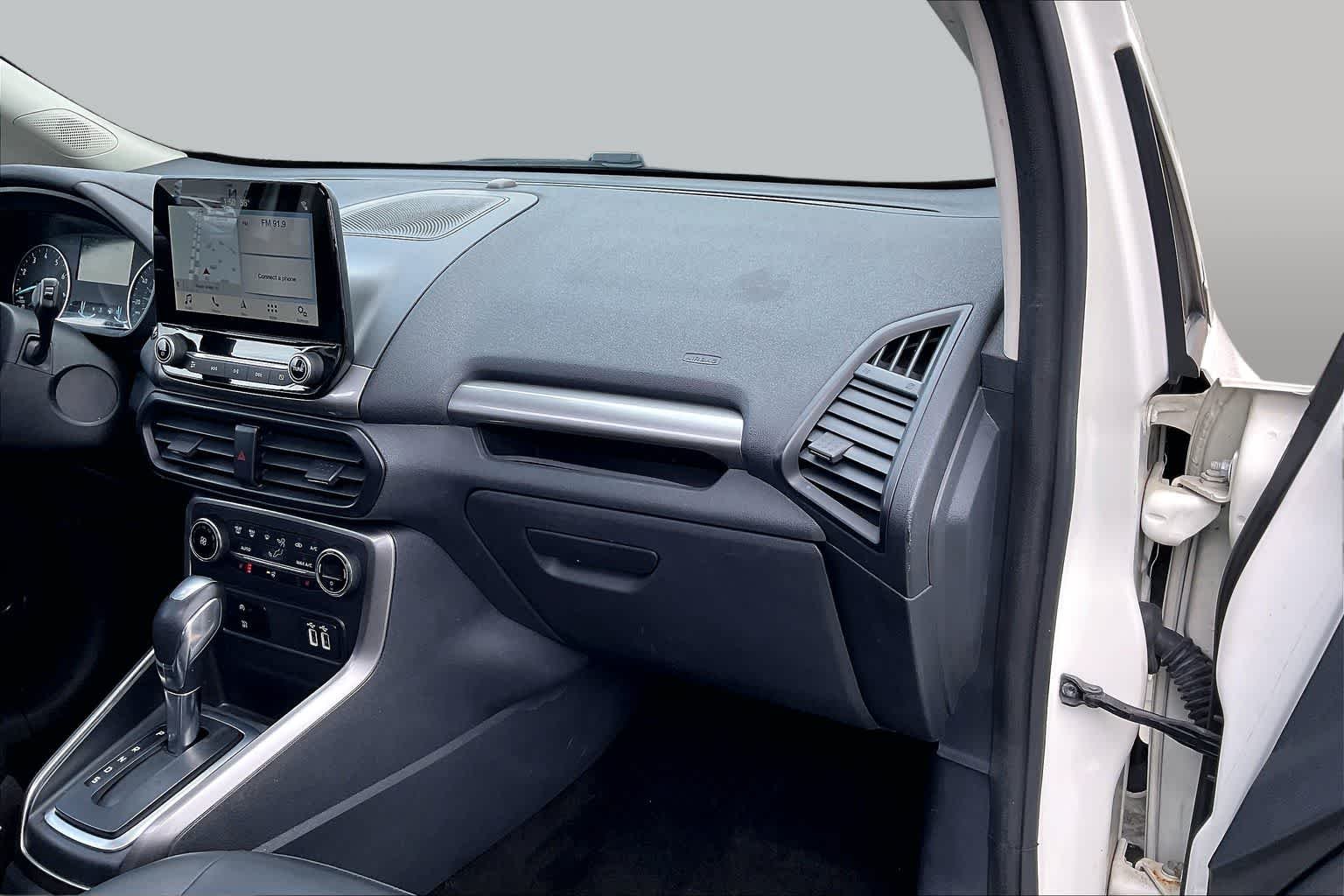 Used 2019 Diamond White Ford SES image 18