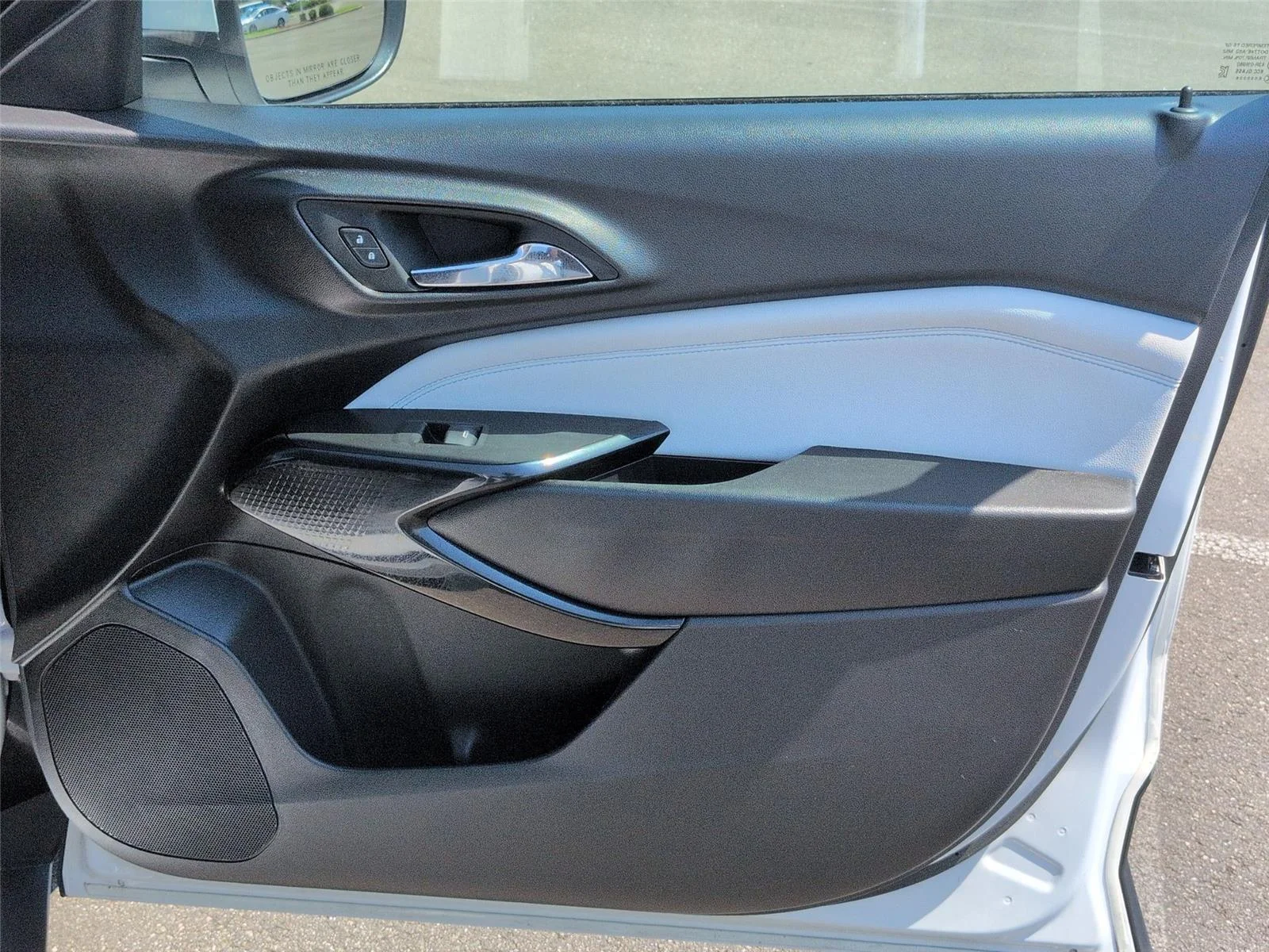 Used 2025  CHEVROLET 1LT image 35
