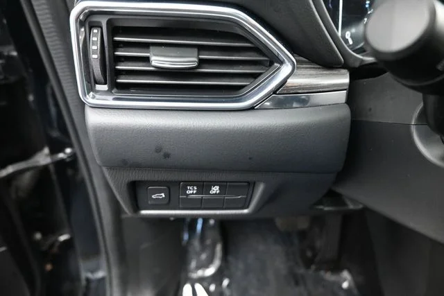 Used 2020 Black Mazda Grand Touring image 16