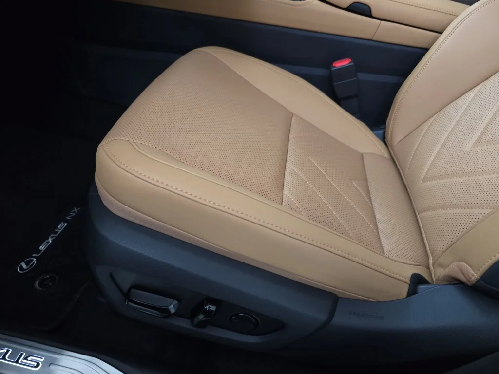 New 2026 Ultra White Lexus PREMIUM PLUS AWD image 27