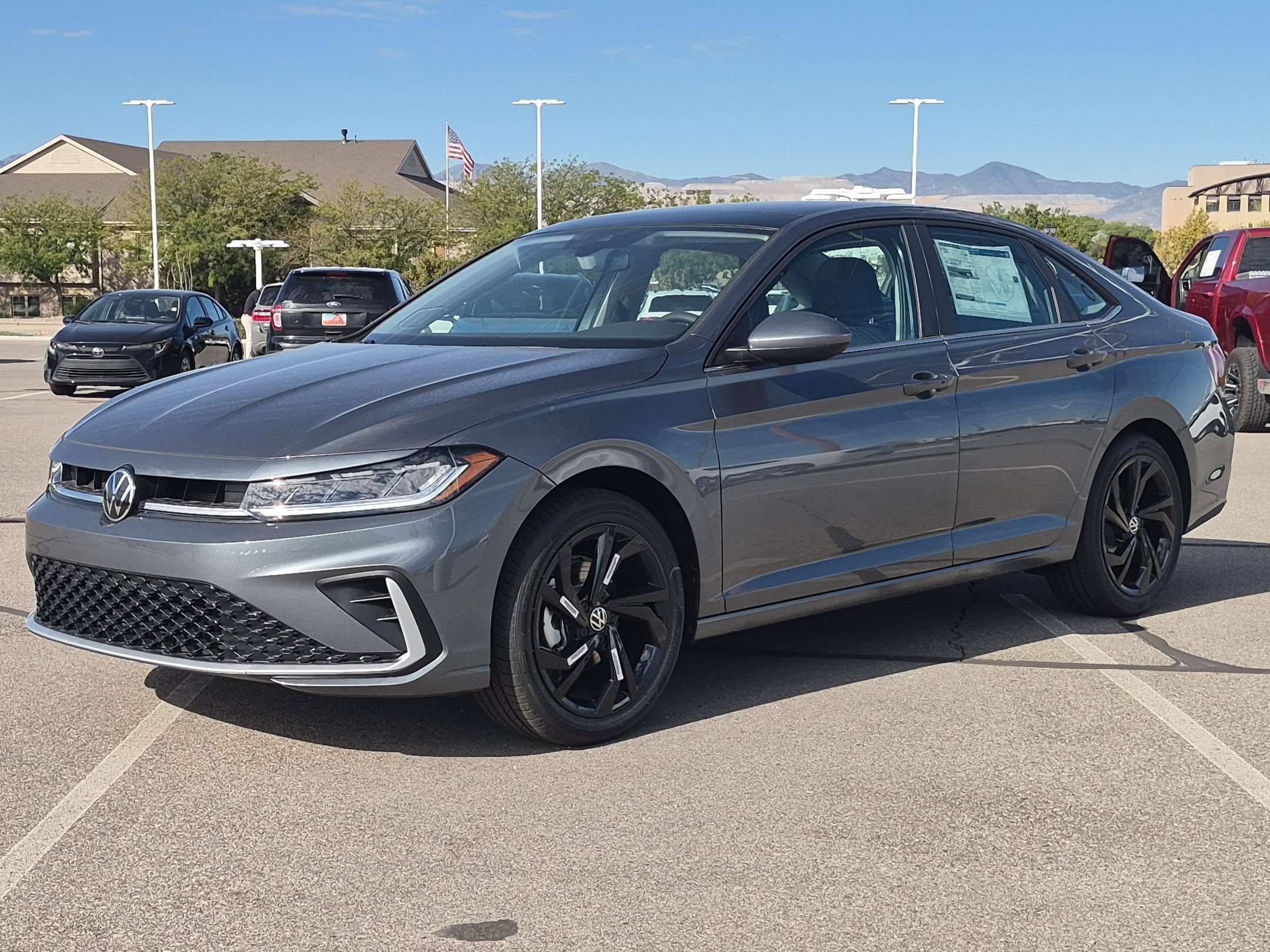 New 2027 Platinum Gray Metallic Volkswagen SE image 8