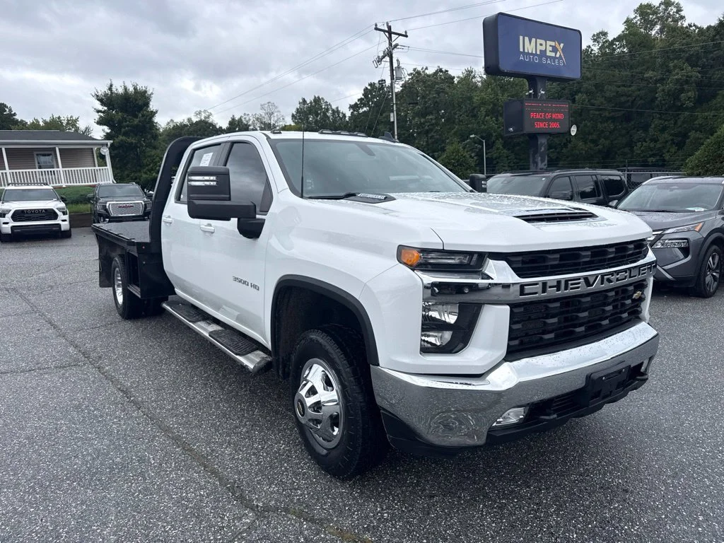 Used 2023 White Chevrolet LT image 2