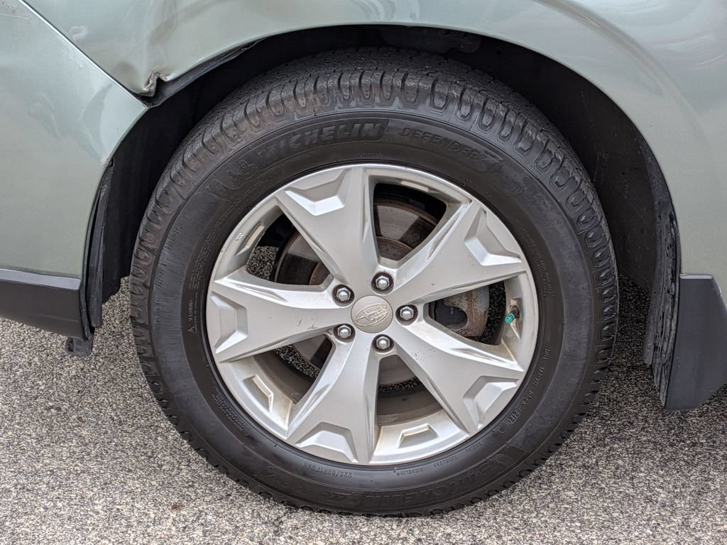 Used 2014 Green Subaru 2.5i Limited image 14