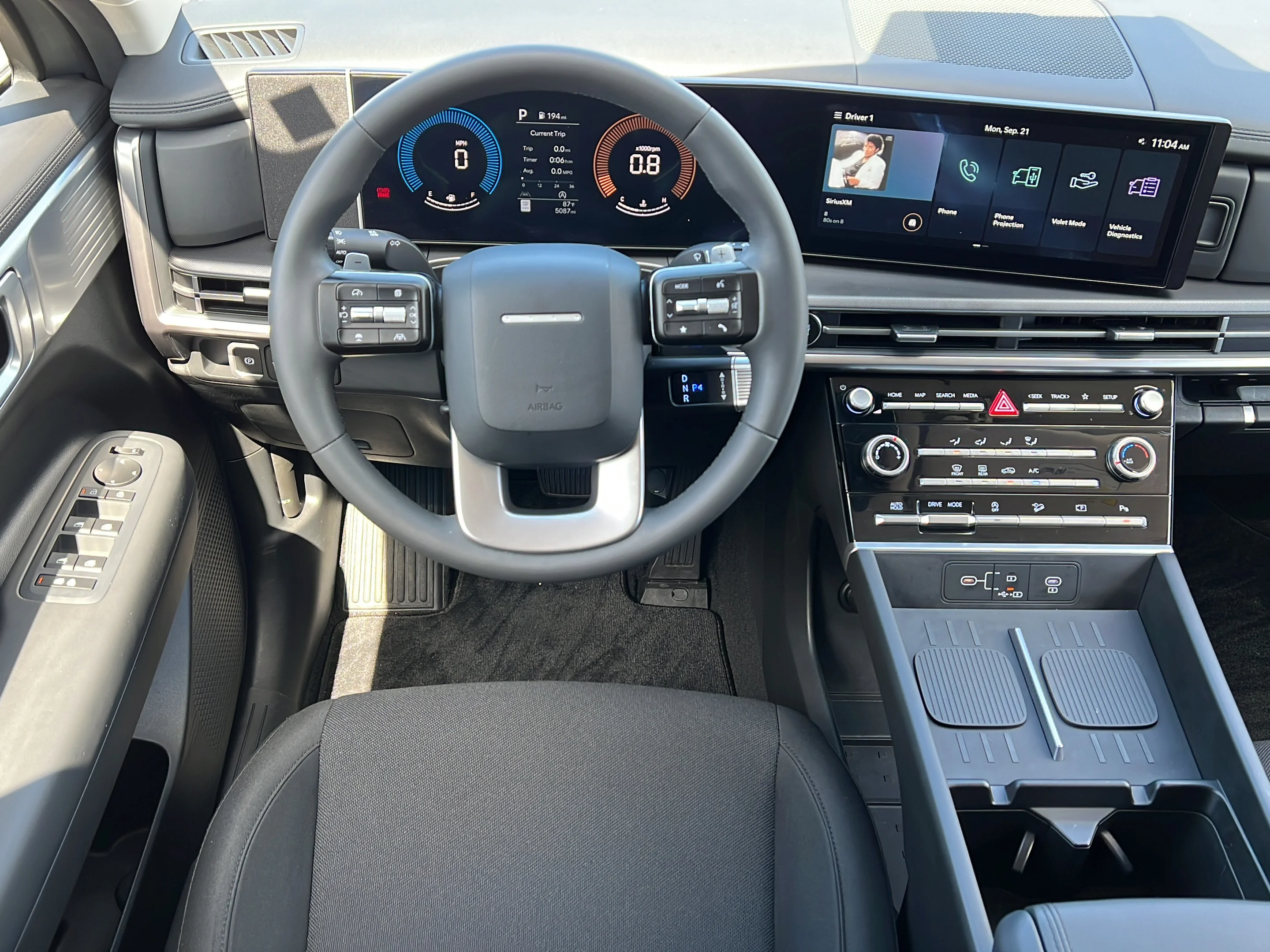 Used 2024 Hampton Gray Hyundai SE image 15