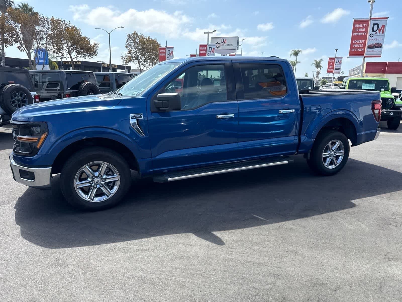 Used 2025 Atlas Blue Metallic Ford XLT image 18