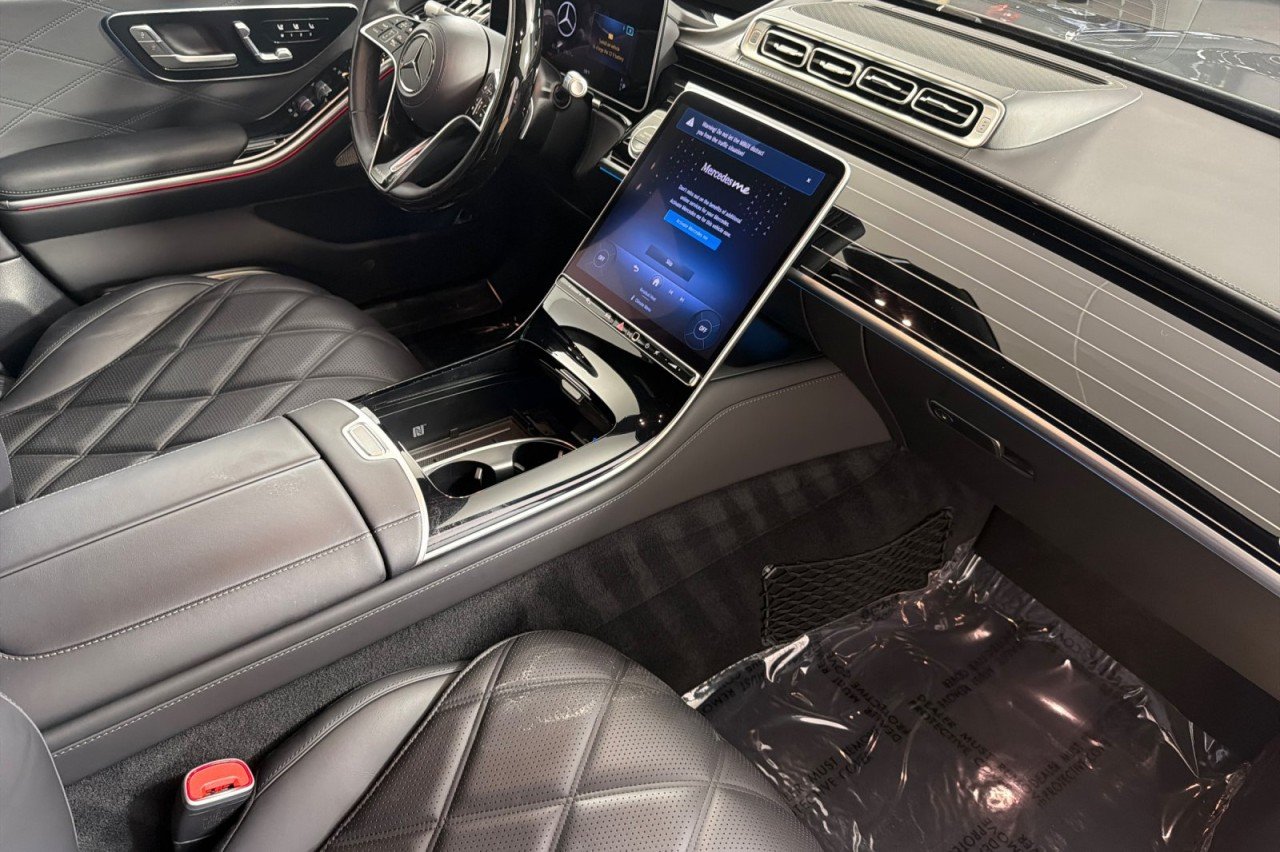 Certified Used 2024 Cirrus Silver Metallic Mercedes-Benz Maybach S 580 image 14