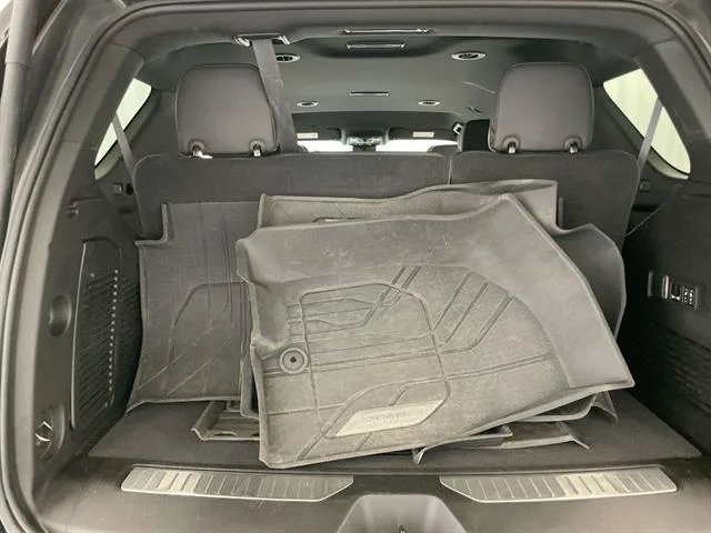 Used 2024 Black Chevrolet Premier image 26