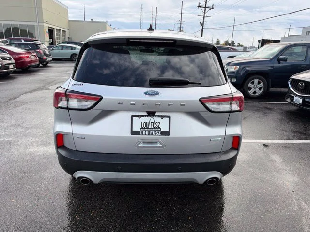 Used 2020 Silver Ford SE image 5