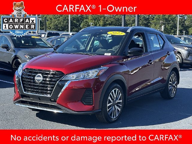 Used 2022 Red Nissan SV image 3