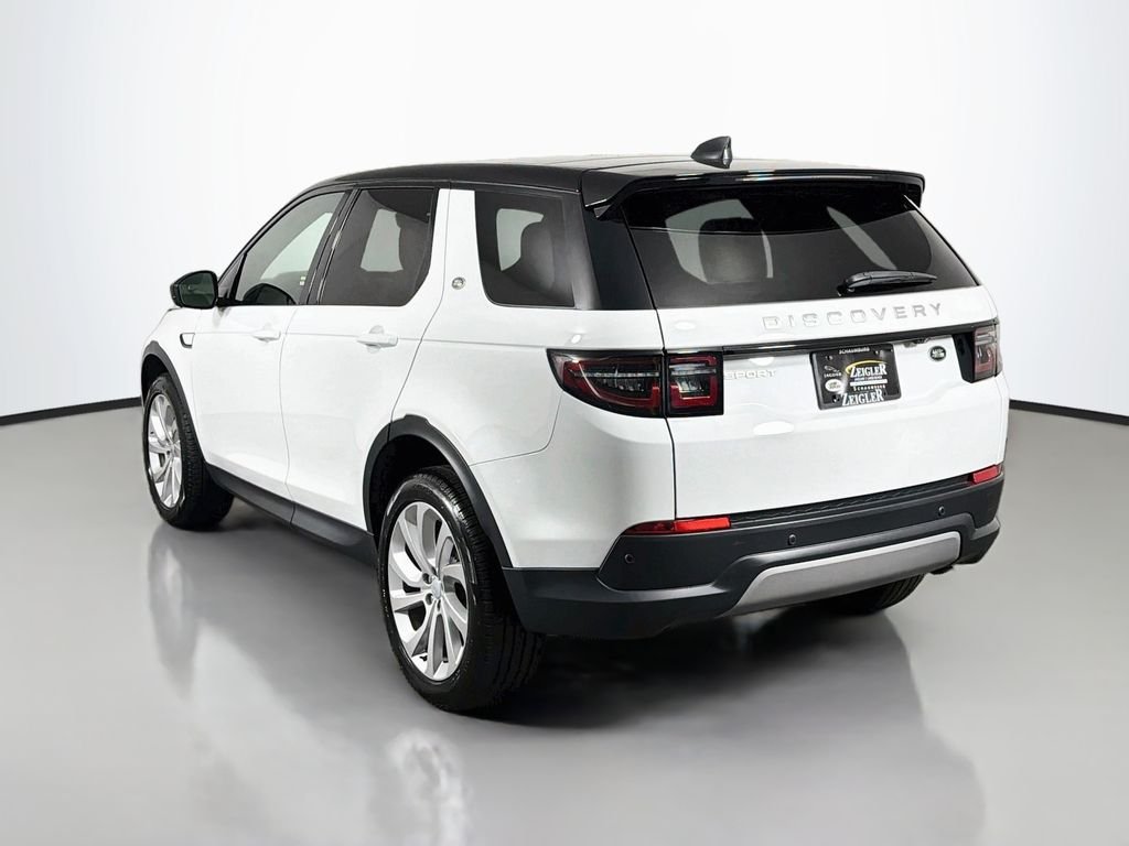 Used 2023 White Land Rover SE image 7