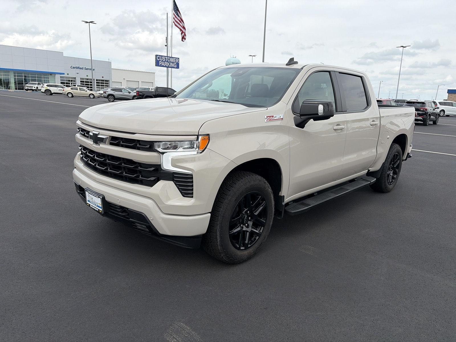 New 2026 White Sands Chevrolet RST image 9