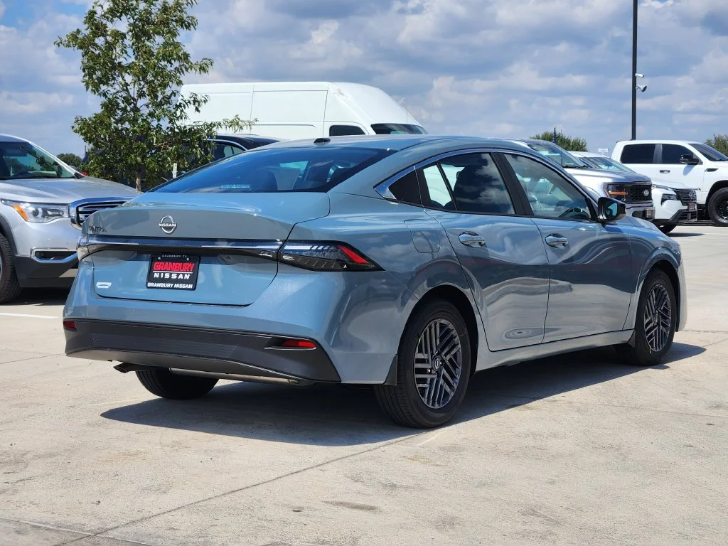 New 2027 Atlantic Gray Metallic Nissan SV image 5