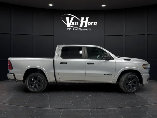Used 2025 Billet Silver Metallic Ram Big Horn/Lone Star image 8