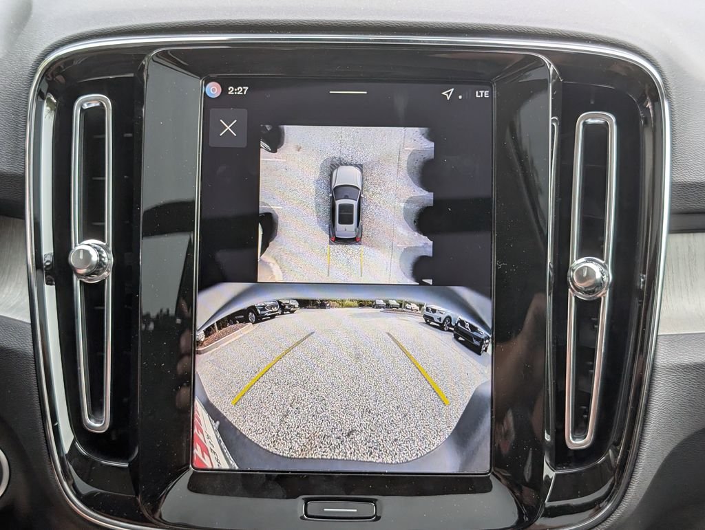 2026 Volvo XC40 Plus - Photo 23