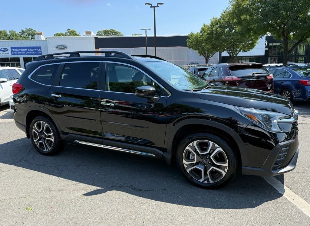 Used 2024 Crystal Black Silica Subaru Touring image 4