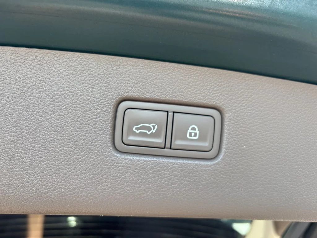Used 2021 Green Genesis 3.5T image 24
