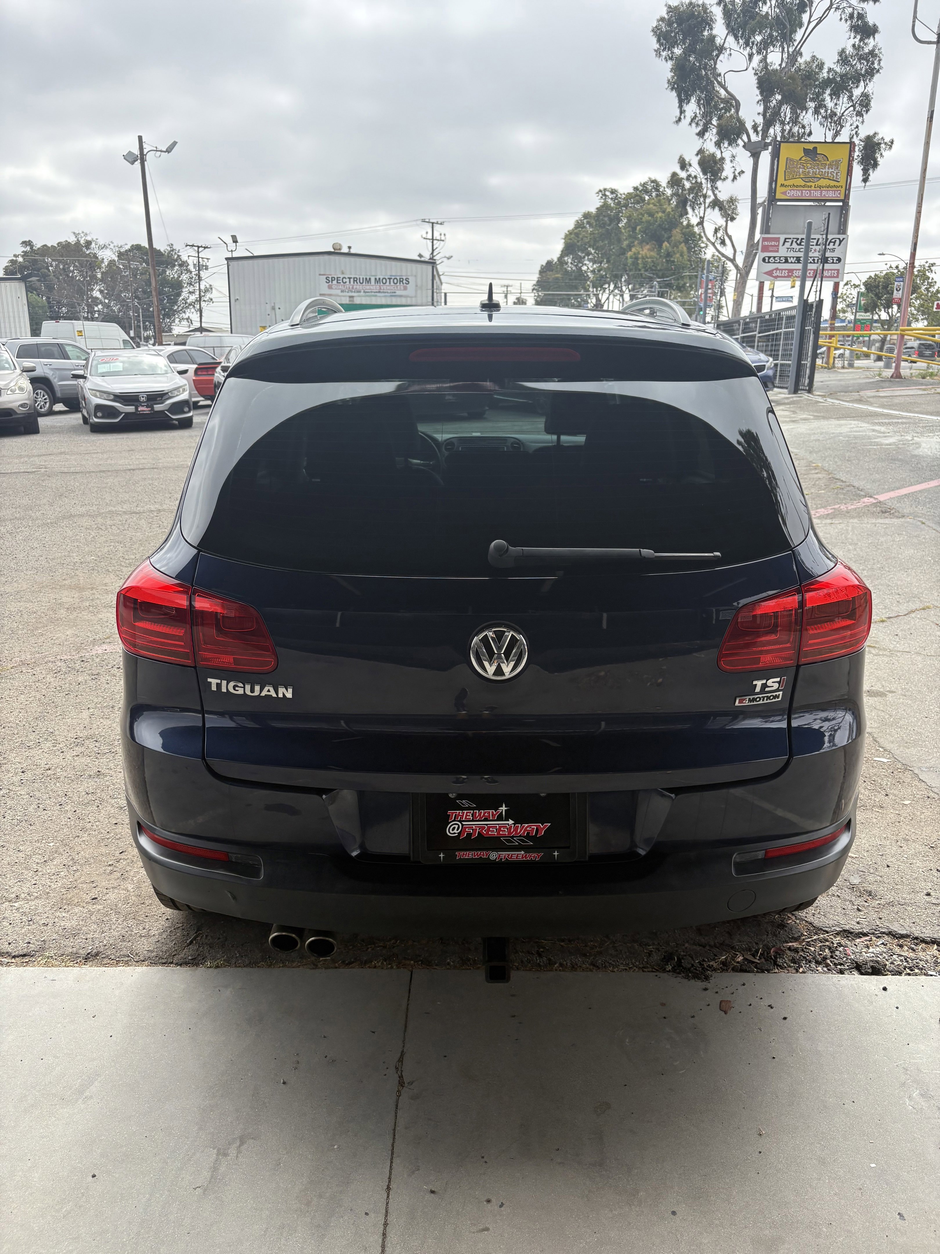 Used 2016 Blue Volkswagen  image 5