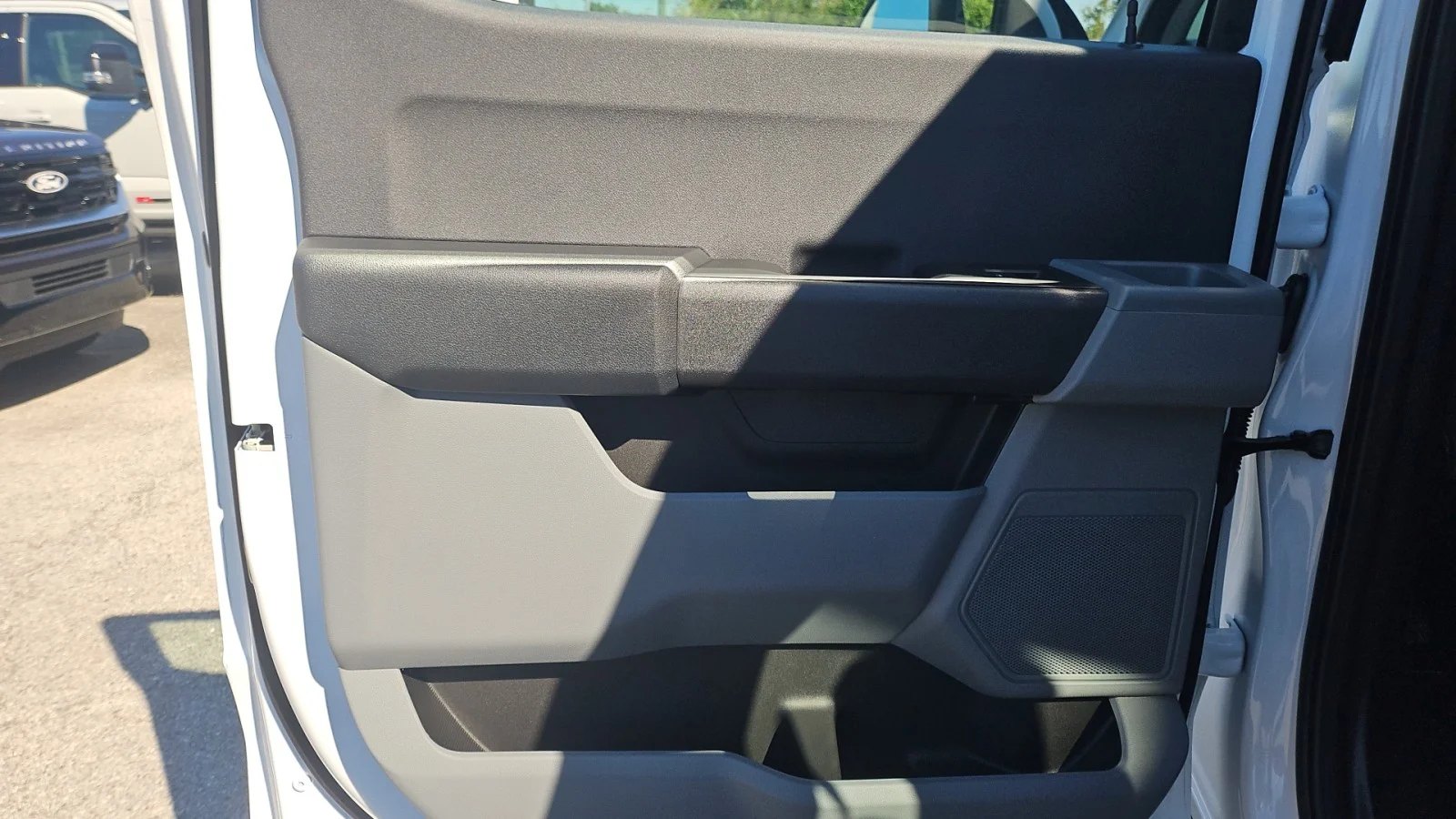 New 2027 Oxford White Ford XL image 12