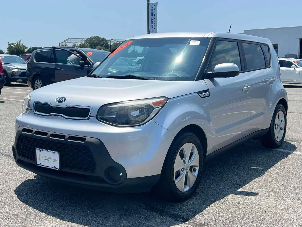 Used 2016 Bright Silver Kia Base image 3