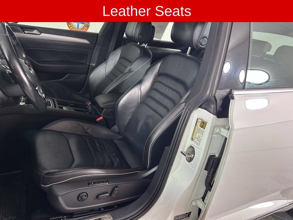 Used 2020  Volkswagen 2.0T SEL R-Line image 10