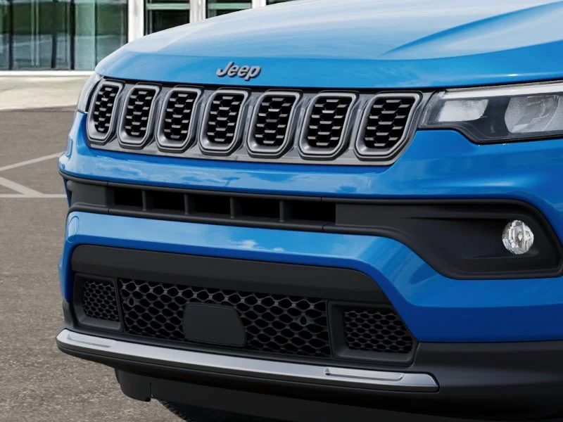 New 2026 Hydro Blue Pearl-Coat Exterior Paint Jeep Latitude image 39