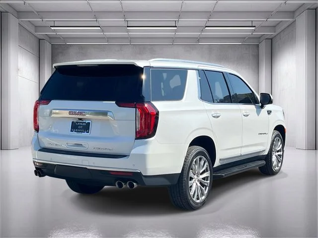 Used 2022 White GMC Denali image 3