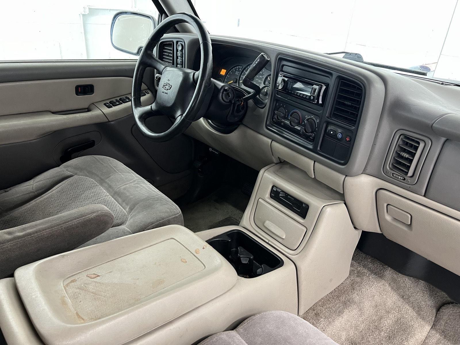 2001 Chevrolet Suburban Base - Photo 28