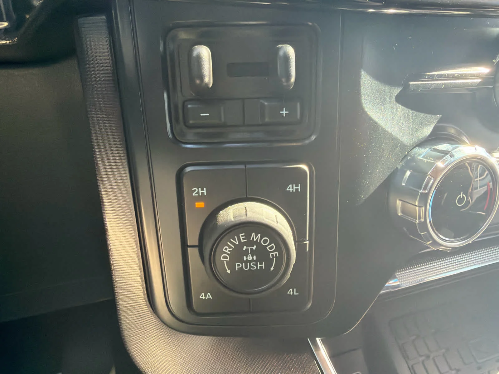Used 2025 Wht/white Ford Raptor image 22