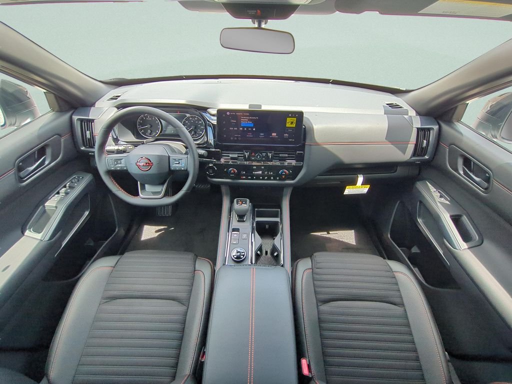 New 2026 Everest White Pearl TriCoat / Super Black Two-tone Nissan Rock Creek® image 12