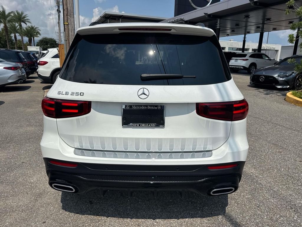 Certified Used 2025 White Mercedes-Benz GLB 250 image 6