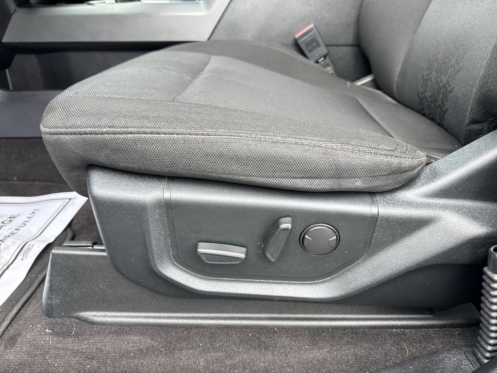 Used 2020 Red Ford XLT image 12