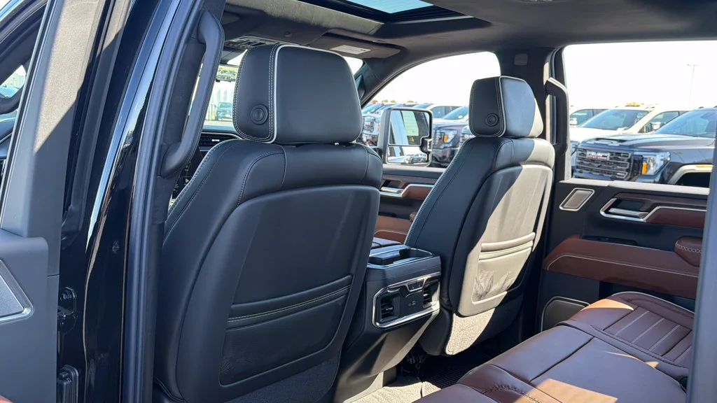 2026 GMC Sierra 2500HD Denali Ultimate - Photo 26