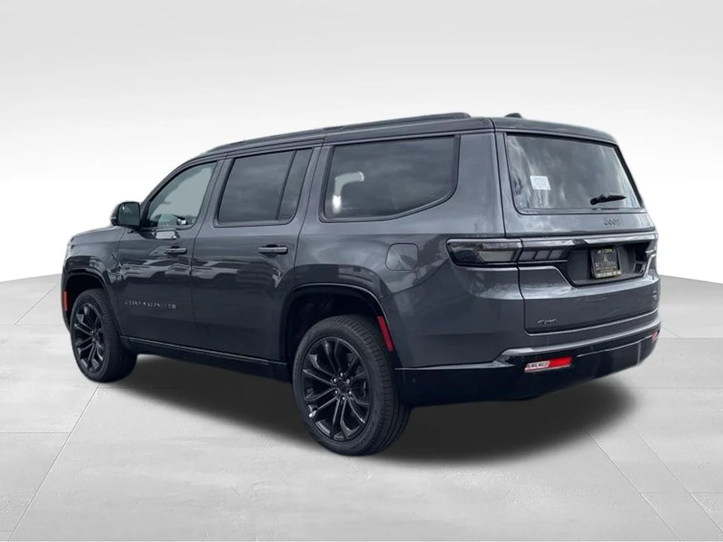 New 2026 Baltic-Gray Metallic Clear-Coat Exterior Paint Jeep Summit Obsidian image 7