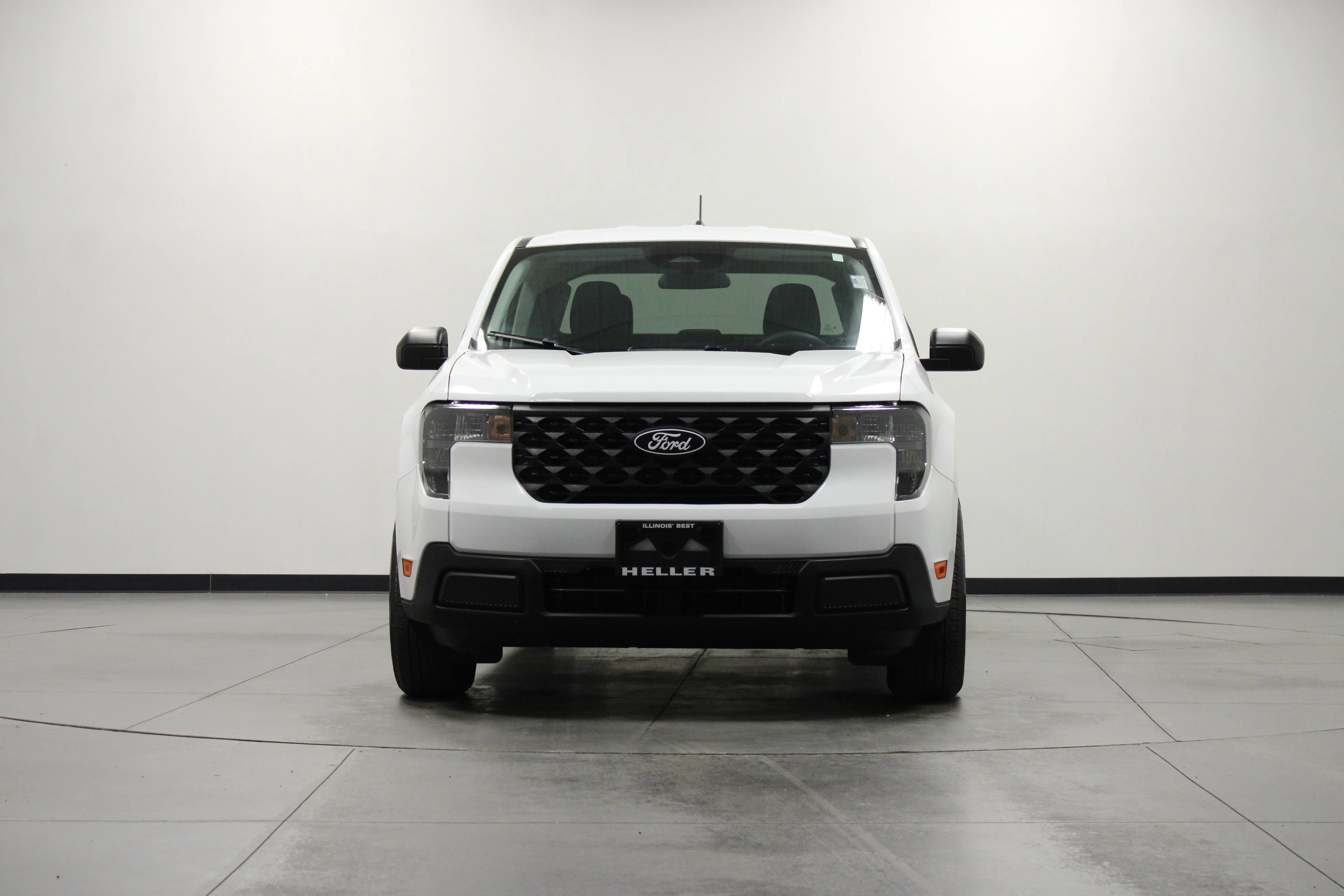 Used 2025 Oxford White Ford XL image 9